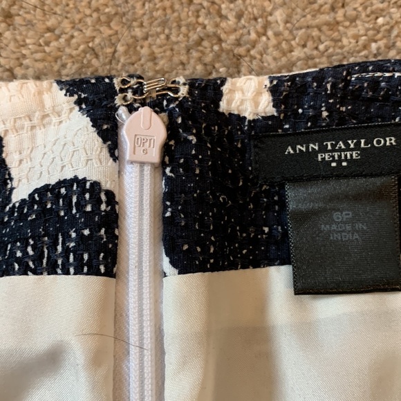 Ann Taylor Floral Tweed Black and White Skirt - Picture 8 of 8